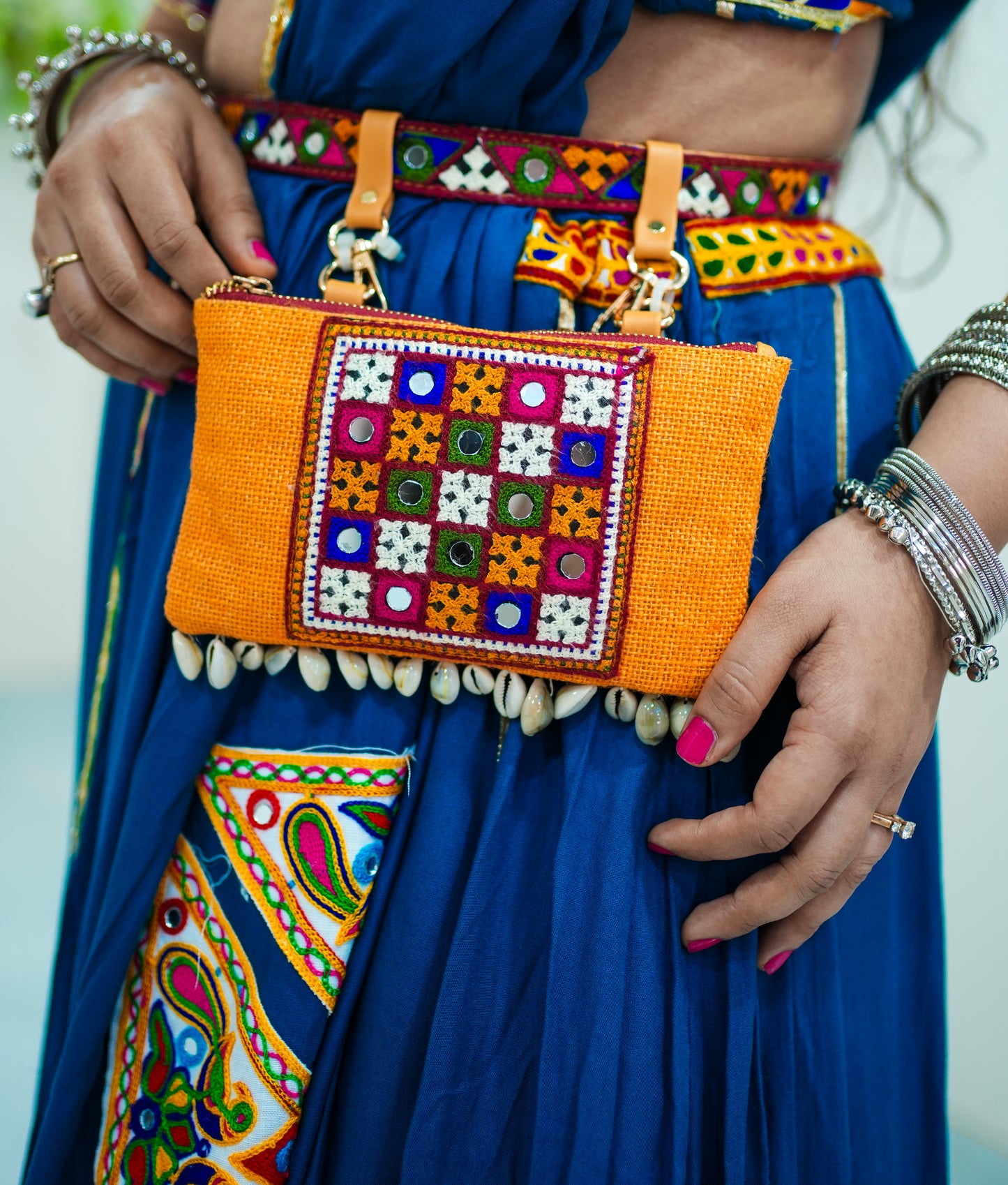 RatriRaas Waist Bag