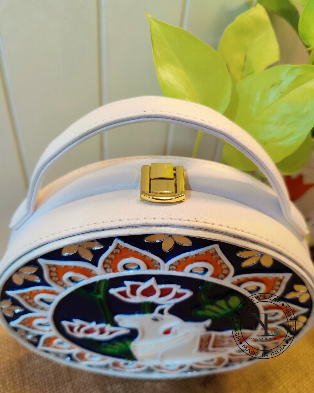 Cow Lippan Art Handcrafted Circle Box Bag