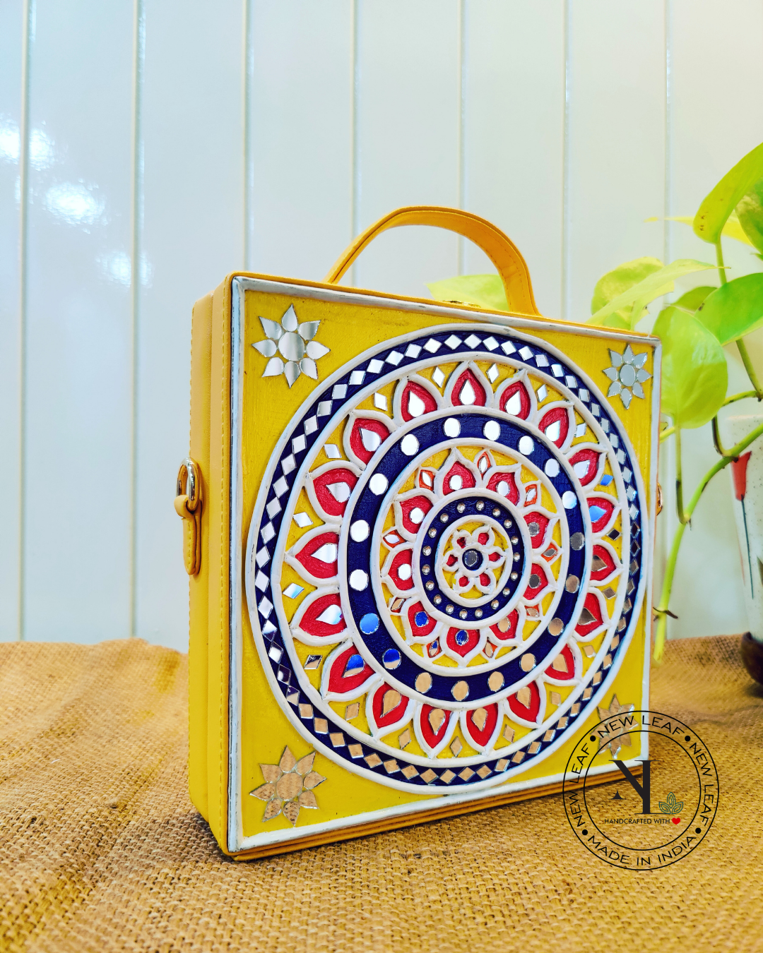 Concentric circles Lippan Art Handcrafted Box Bag