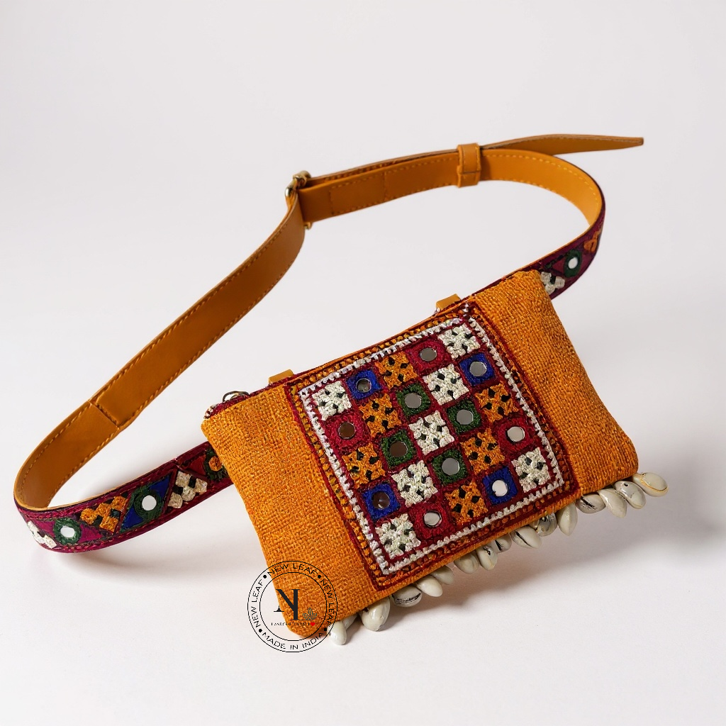RatriRaas Waist Bag